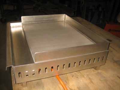 Fabrication d’une plancha Inox pour un particulier de Boucau (40).