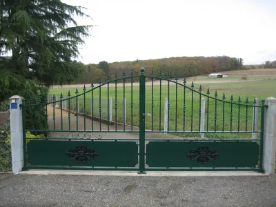 Fabrication d’un portail 2 vantaux pour un particulier de Cambo (64).