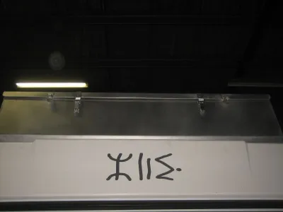 Fabrication d’un coffre de toit en aluminium pour véhicule aménagé.