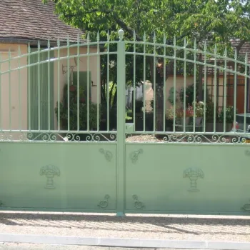 Fabrication d’un portail 2 vantaux, portillon et rembarde.