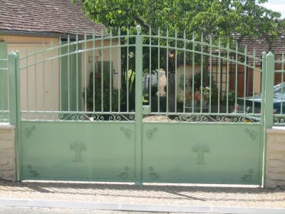 Fabrication d’un portail 2 vantaux, portillon et rembarde.