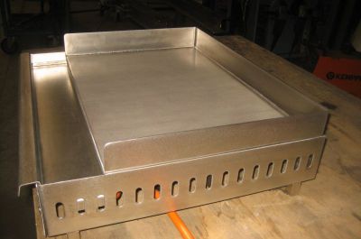 Fabrication d’une plancha Inox pour un particulier de Boucau (40).