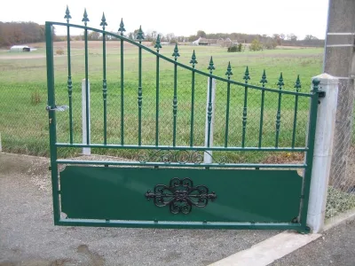 Fabrication d’un portail 2 vantaux pour un particulier de Cambo (64).