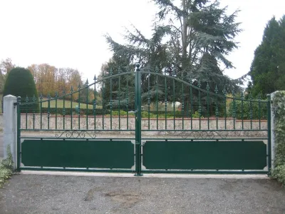 Fabrication d’un portail 2 vantaux pour un particulier de Cambo (64).