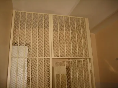 Réalisation d’une porte grillagée