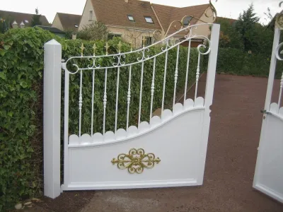 Fabrication d’un portail 2 vantaux avec peinture 2 couleurs.