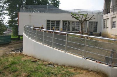 Fabrication de garde corps galvanisés - Clinique à Cambo les Bains (64).